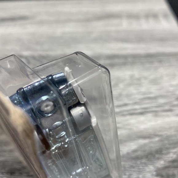 Hot Wheels | Art Cars #4 of 10 Cars: Fish’d & Chip’d - 1:64 Scale Die Cast - Picture 14 of 14